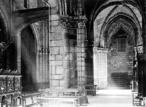 Interior de la catedral de santa María en el pueblo de Castro Urdiales...