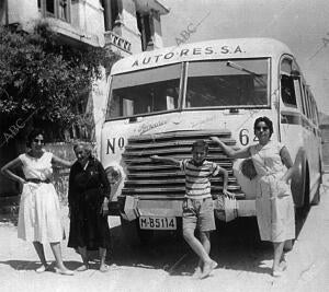 Los Autobuses de la época Permitían ver tanto el paisaje como el paisanaje