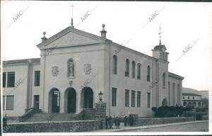 Nuevo colegio y capilla Donados al pueblo de Legazpia (Guipúzcoa) por el...