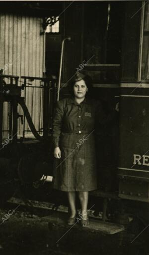 La R.E.N.F.E tiene también señoritas encargadas de ayudar a los viajeros