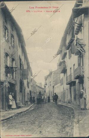 Calle mayor de Llivia