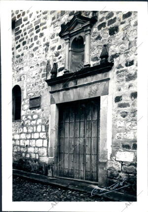 Puerta del convento de Carmelitas de Úbeda, por donde Entró enfermo san Juan de...