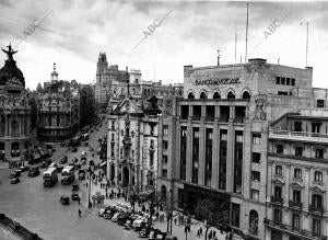 Una vista de la Gran Vía en 1954