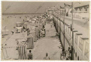 Vista general de la playa de la Victoria