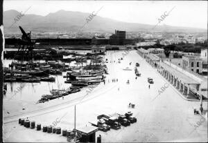 Vista parcial del puerto de Melilla