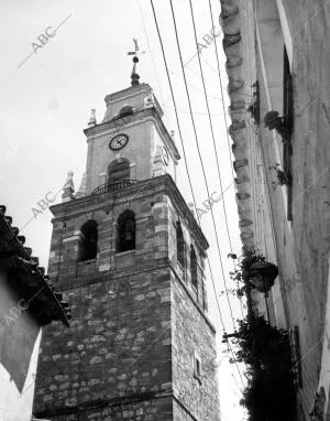 Vista de la torre de la iglesia del pueblo Villacañas (Toledo)