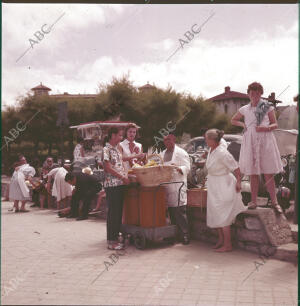 San Sebastián, 1957. La Concha. Puesto de barquillos