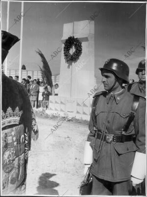 Al acto Asistieron el ministro del Ejército, teniente general Barroso, el...