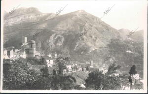 Vista de la población de Cazorla bajo las Montañas