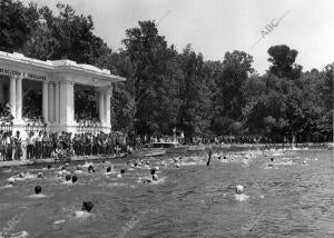 nadadores de diversas regiones españolas intervinieron en la XVII vuelta al...