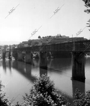 Vista parcial del puente internacional de Tuy (Pontevedra)