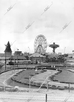 Noria en el parque de Atracciones