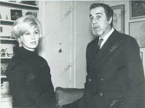 Fernando Rey y su esposa, Mabel Karr
