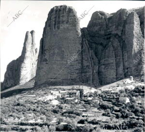 Las Peñas de Riglos y sus Famosos Mallos