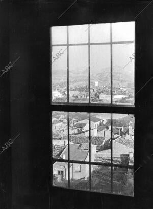 Una Curiosa vista de Monovar desde una ventana