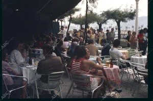 San Sebastián, agosto de 1973. Terraza en la Avenida