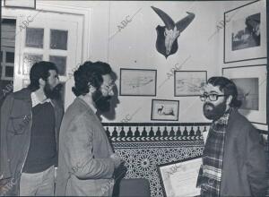 Investigadores en el laboratorio del coto de Doñana