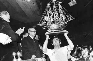 ...el <strong>real</strong> <strong>Madrid</strong> ha ganado el torneo de su Lxxv aniversario al derrotar A la...
