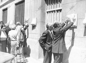 Los Madrileños Comprueban si se Encuentran en las Listas Electorales en la...