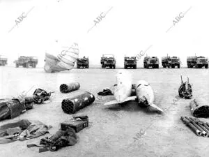 Restos de un Avión F-5marroquí derribado por los Combatientes Saharauis, cerca...