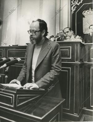 El senador Xirinacs durante su intervención en el pleno