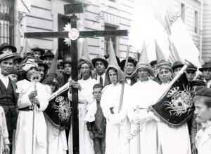 Nazarenos en la Semana Santa de Sevilla