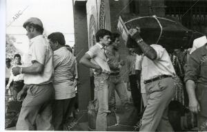Trabajadores partiendo a la vendimia en Francia