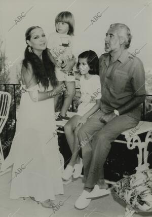 Sara Montiel, Pepe Tous y sus hijos en Palma de Mallorca