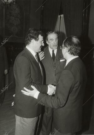 En la Imagen, Javier Benjumea con José Rodríguez de la borbolla y Manuel del...