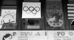 Juegos Olímpicos Barcelona 92...Banderas en los Balcones...Foto Jordi...