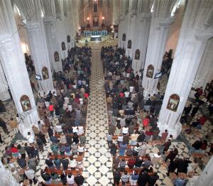 Vista general de la catedral de La Almudena durante la Vigilia