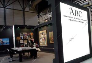 Un aspecto del «stand» de ABC en ARCO, en el que se exhiben las obras premiadas...