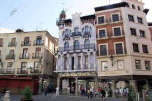 Plaza del Torico , Casa Ferrán, la casa más destacable del modernismo