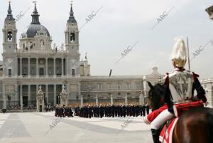 ceremonia de cambio de guardia en el palacio real