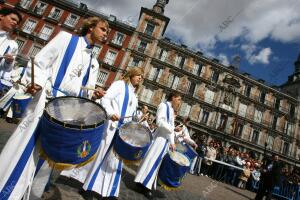 Tradicional tamborrada en la Plaza Mayor que pone fin a la Semana Santa...
