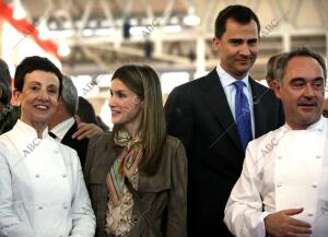 000 profesionales procedentes de unos 75 países en el recinto ferial de...