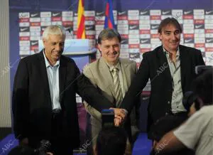 Presentacion oficial del nuevo Tecnico del Barça Gerardo tata Martino
