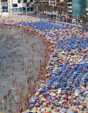 Benidorm (Alicante), 29/07/2015. Playa del levante en Benidorm