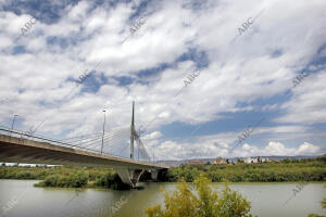 En la Imagen, el puente Abbás Ibn Firnás