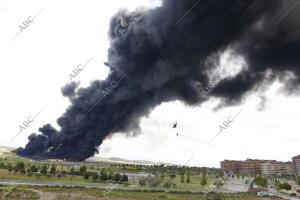 Incendio en un vertedero de neumáticos de Seseña