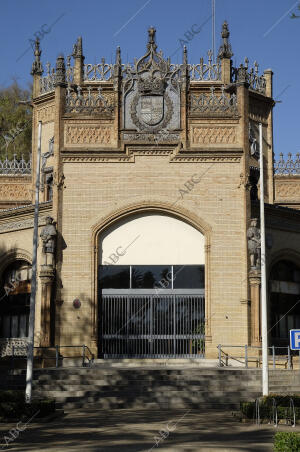 El pabellón real en el parque de María Luisa