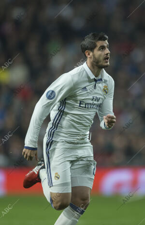 Partido de Liga de Campeones disputado en el estadio Santiago Bernabéu entre el...