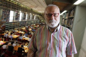 Entrevista a Juan Sánchez Sánchez, director de la Biblioteca de Castilla La...