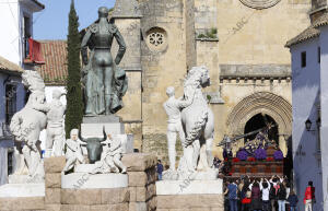 Procesión de la Hermandad de Jesús Caído, desde la iglesia de San Cayetano