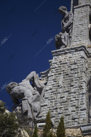Basílica y Cruz en el Valle de los Caídos