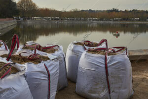 Prosiguen las obras en el lago de la Casa de Campo, que presenta poco agua
