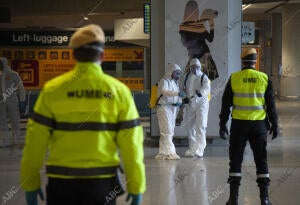 sinfección por la UME del aeropuerto de Málaga a consecuencia del coronavirus,...