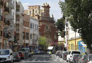 En la imagen, la parroquia de San Jacinto desde la calle Pagés del Corro