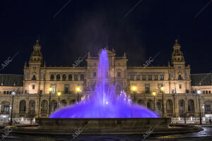 En la imagen, la fuente de la plaza de España