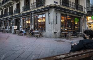 Reportaje de la crisis de las tertulias y los cafés literarios por el Covid-19